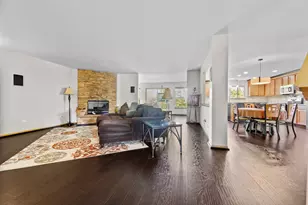 1018 Butterfield Cir E, Shorewood, IL 60404 - Photo 10