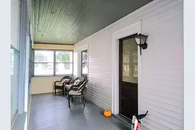 108 N Wesley Avenue, Mount Morris, IL 61054 - Photo 2