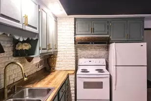 108 N Wesley Ave, Mount Morris, IL 61054 - Photo 4