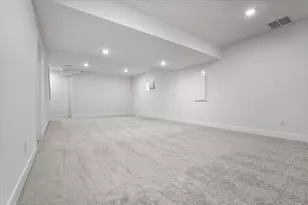 24 Stonehouse Ct, Bloomington, IL 61705 - Photo 38