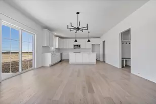 24 Stonehouse Ct, Bloomington, IL 61705 - Photo 16