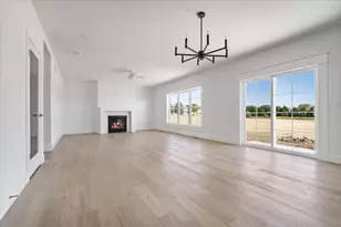 24 Stonehouse Ct, Bloomington, IL 61705 - Photo 14