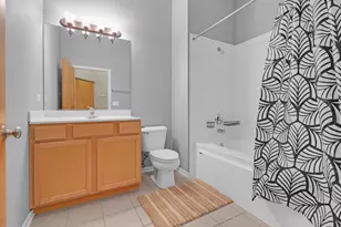 2915 N Clybourn Ave, Chicago, IL 60618 - Photo 10