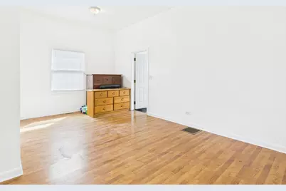 8535 S Givins Court, Chicago, IL 60620 - Photo 6