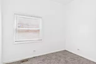 8535 S Givins Ct, Chicago, IL 60620 - Photo 14