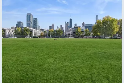 454 W Oak Street #3, Chicago, IL 60610 - Photo 14