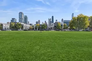 454 W Oak St, Chicago, IL 60610 - Photo 14