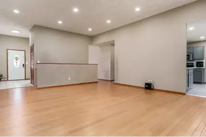 3075 Derbyshire Drive, Machesney Park, IL 61115 - Photo 10