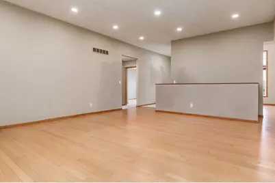 3075 Derbyshire Drive, Machesney Park, IL 61115 - Photo 8