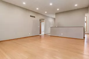 3075 Derbyshire Dr, Machesney Park, IL 61115 - Photo 8