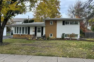 410 E Garwood Ave, Mount Prospect, IL 60056 - Photo 1