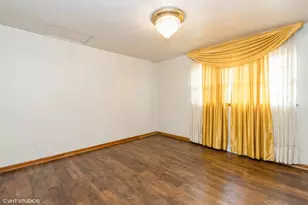 6846 N Dowagiac Ave, Chicago, IL 60646 - Photo 16