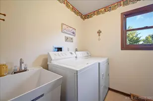 39W955 Deer Run Dr, Saint Charles, IL 60175 - Photo 14