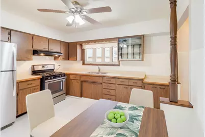 542 Memory Lane, Addison, IL 60101 - Photo 4