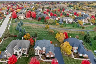 3N735 Herman Melville Ln, Saint Charles, IL 60175 - Photo 2