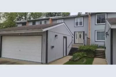 224 Oakwood Lane, Bloomingdale, IL 60108 - Photo 2