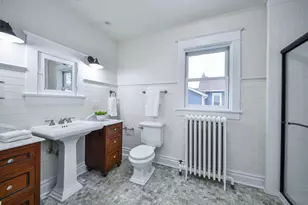 223 N Ellsworth St, Naperville, IL 60540 - Photo 22