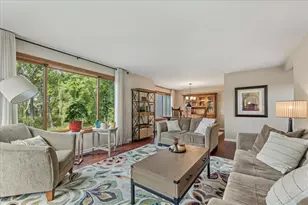 450 Woodview Rd, Lake Barrington, IL 60010 - Photo 6