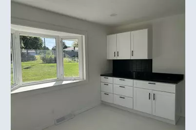 2721 Cascade Drive, Rockford, IL 61109 - Photo 6