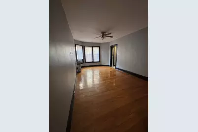 2212 E 70th Street #2D, Chicago, IL 60649 - Photo 2