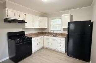 338 Waldmann Dr, Park Forest, IL 60466 - Photo 4