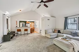 694 S York St, Elmhurst, IL 60126 - Photo 14