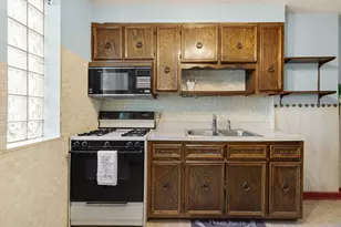 913 N Raynor Ave, Joliet, IL 60435 - Photo 10