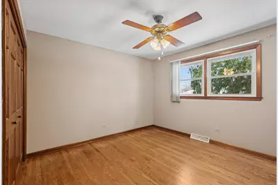 10506 S Michael Drive, Palos Hills, IL 60465 - Photo 8