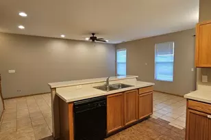 1530 Glacier Trail, Carpentersville, IL 60110 - Photo 8