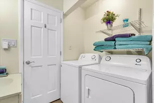 107 N Elm St, Champaign, IL 61820 - Photo 26