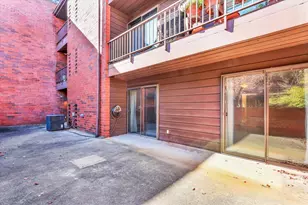 107 N Elm St, Champaign, IL 61820 - Photo 30