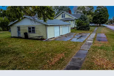 300 N Axtel Avenue, Milford, IL 60953 - Photo 40