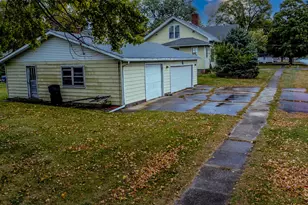 300 N Axtel Ave, Milford, IL 60953 - Photo 40