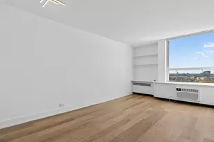 1455 N Sandburg Terrace, Chicago, IL 60610 - Photo 6