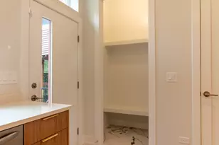 16 W 44th St, Chicago, IL 60609 - Photo 10