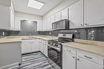 3913 Saratoga Avenue #G-306, Downers Grove, IL 60515 - Photo 6