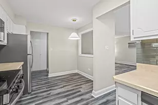 3913 Saratoga Ave, Downers Grove, IL 60515 - Photo 8