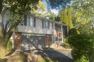 4200 W 176th Pl, Country Club Hills, IL 60478 - Photo 2