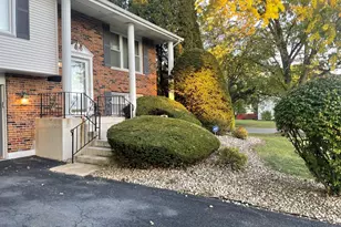 4200 W 176th Pl, Country Club Hills, IL 60478 - Photo 8