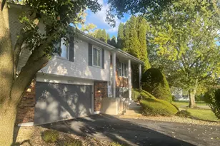 4200 W 176th Pl, Country Club Hills, IL 60478 - Photo 4