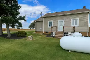 14370 1600 East St, Princeton, IL 61356 - Photo 2
