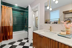 [Address not provided], Chicago, IL 60618 - Photo 16