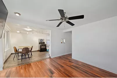 11342 S Avenue J, Chicago, IL 60617 - Photo 2