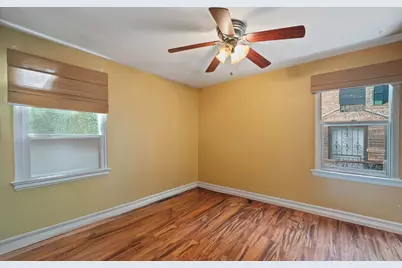 11342 S Avenue J, Chicago, IL 60617 - Photo 10