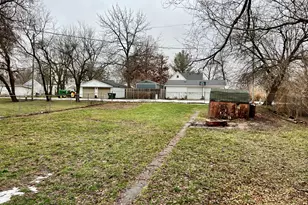 375 W Franklin St, Paxton, IL 60957 - Photo 42