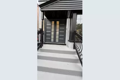 3024 W Fargo Avenue, Chicago, IL 60645 - Photo 2