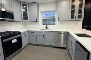 3024 W Fargo Ave, Chicago, IL 60645 - Photo 6