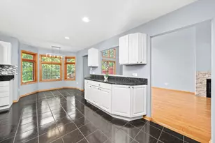 7124 168th St, Tinley Park, IL 60477 - Photo 12