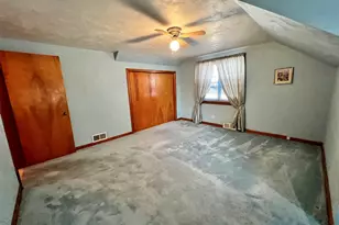 977 N Oakland Ave, Decatur, IL 62522 - Photo 26