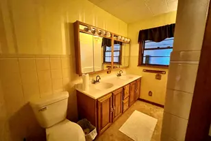 977 N Oakland Ave, Decatur, IL 62522 - Photo 22